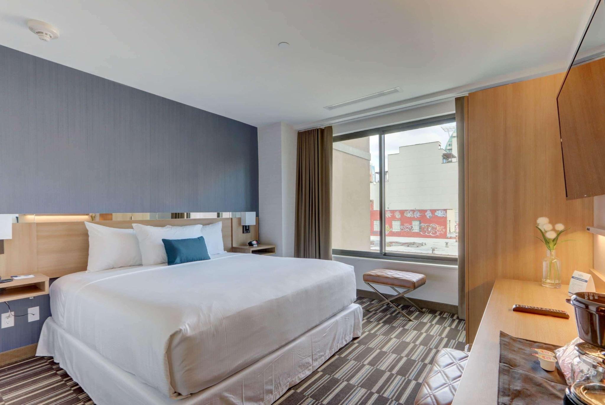 hotel-thumb