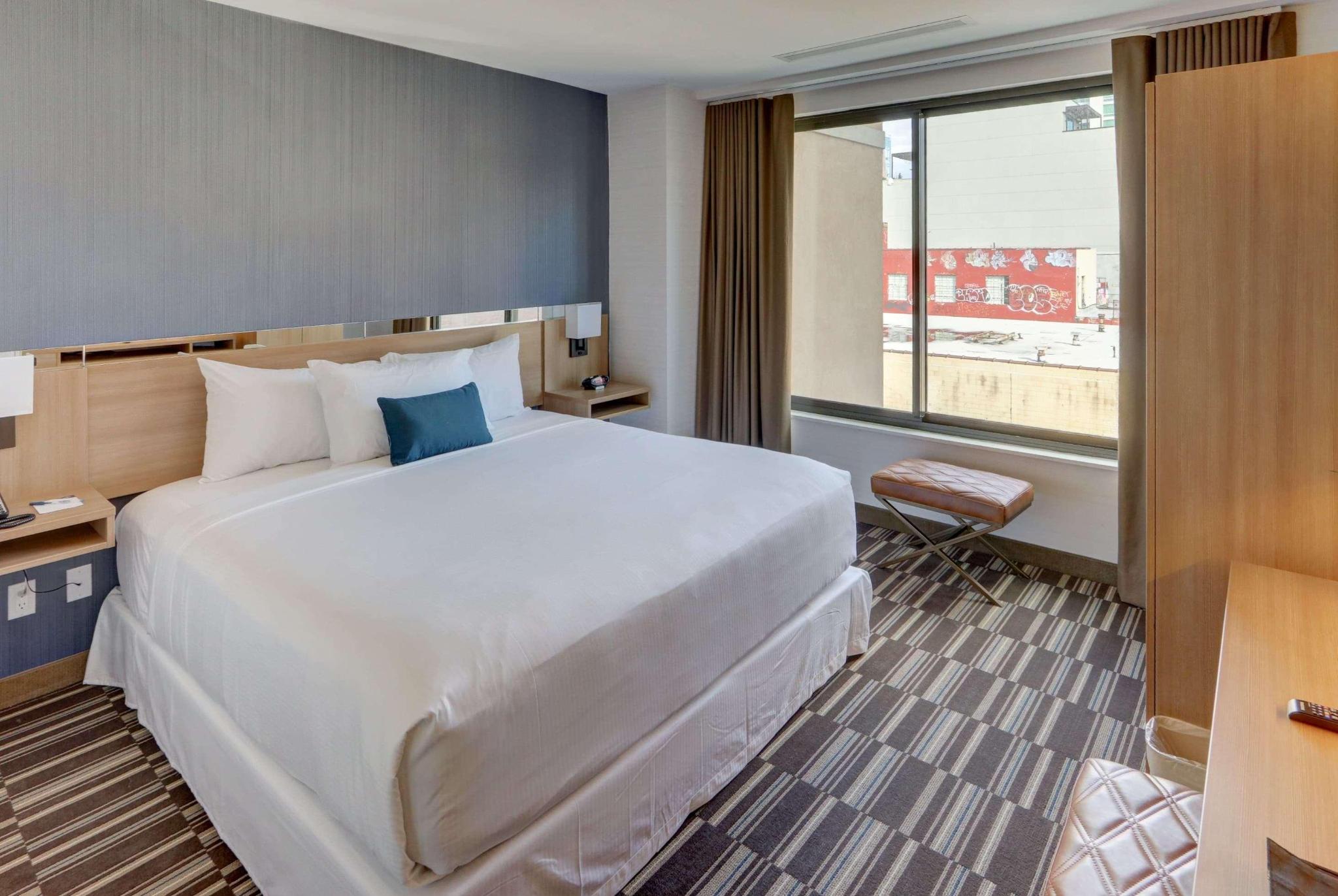 hotel-thumb