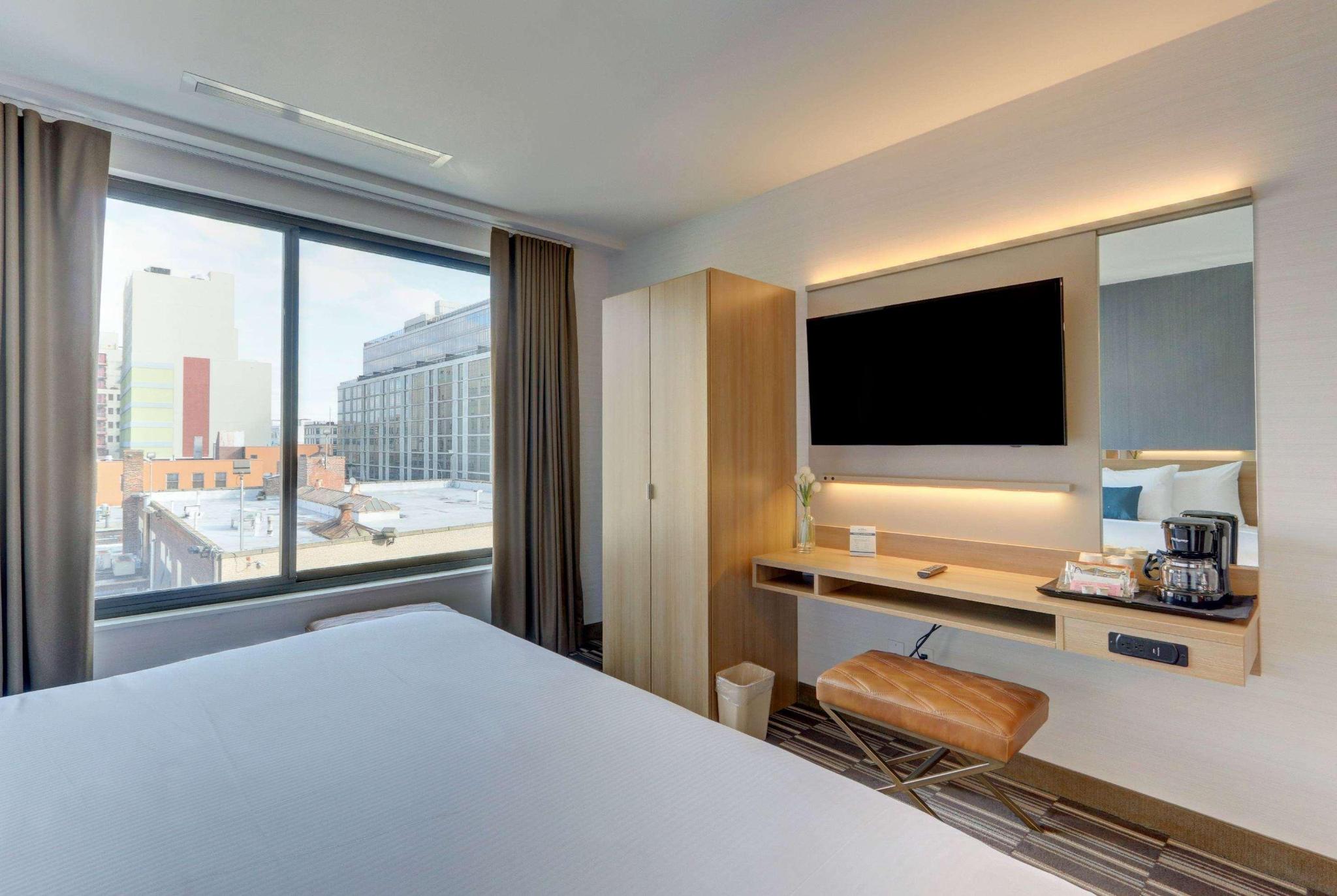 hotel-thumb