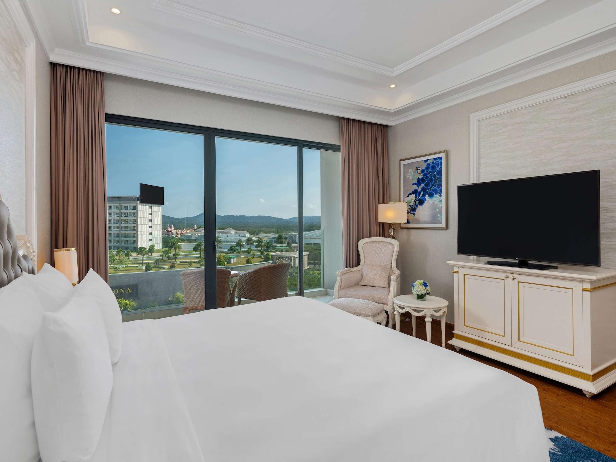 hotel-thumb