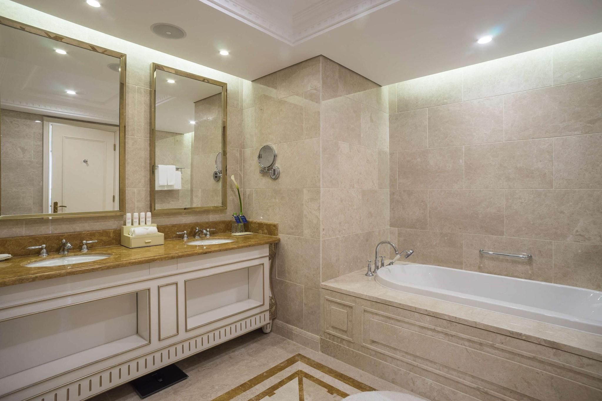 hotel-thumb