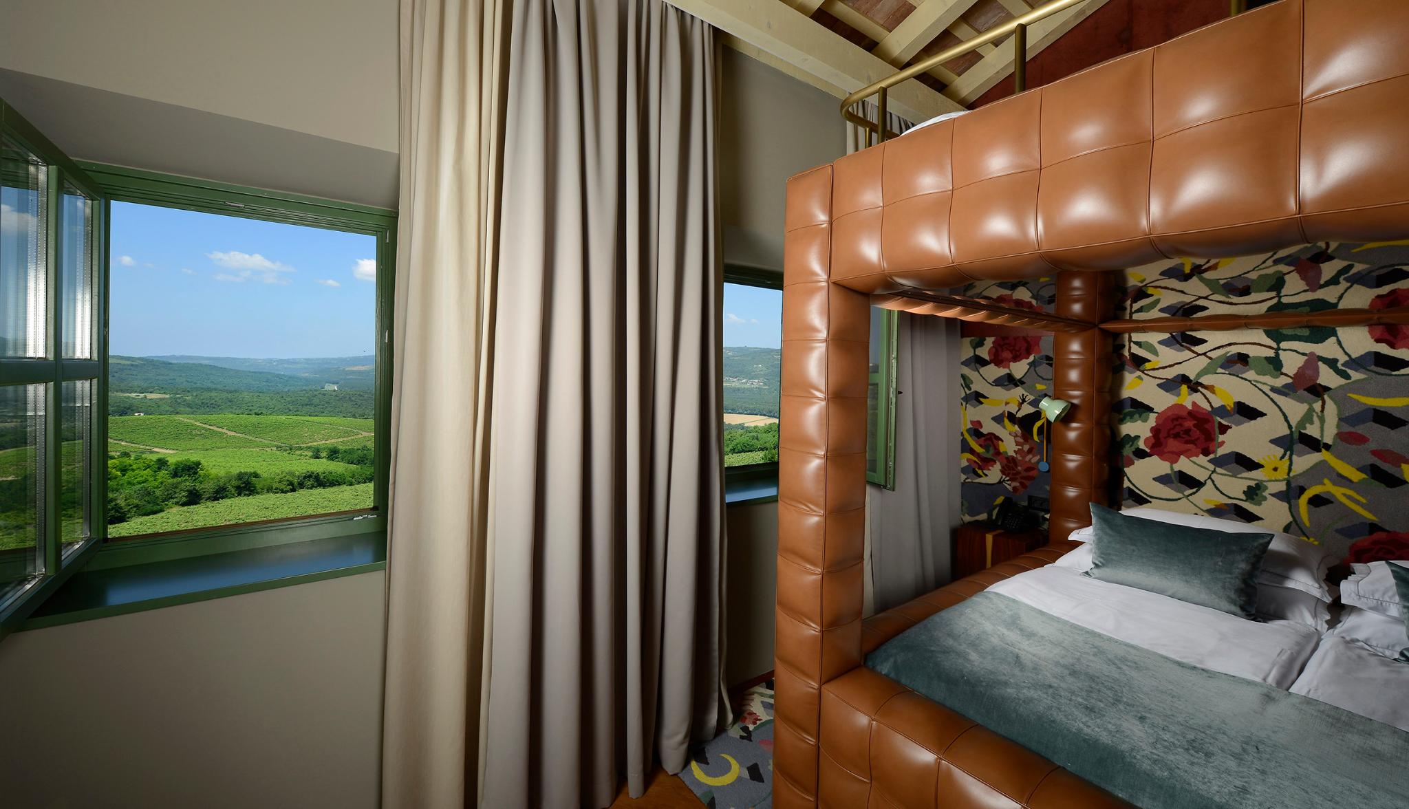 hotel-thumb