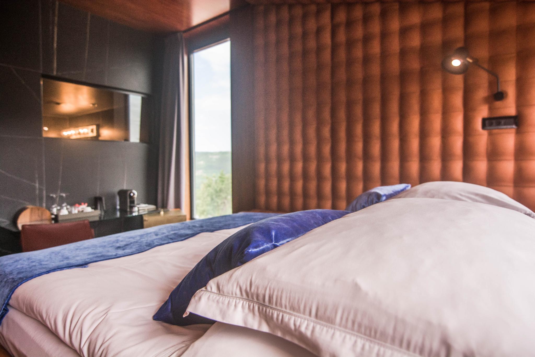 hotel-thumb