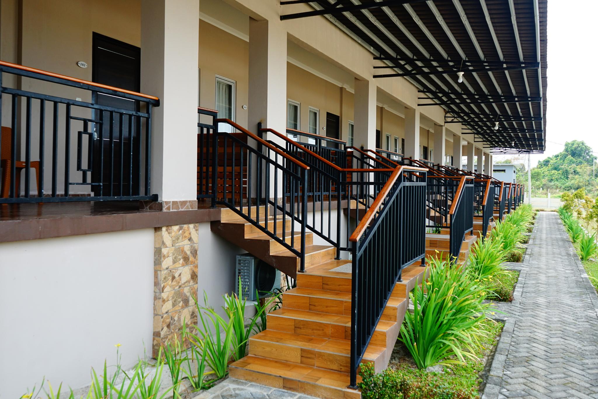 OYO 399 Kelayang Beach Hotel
