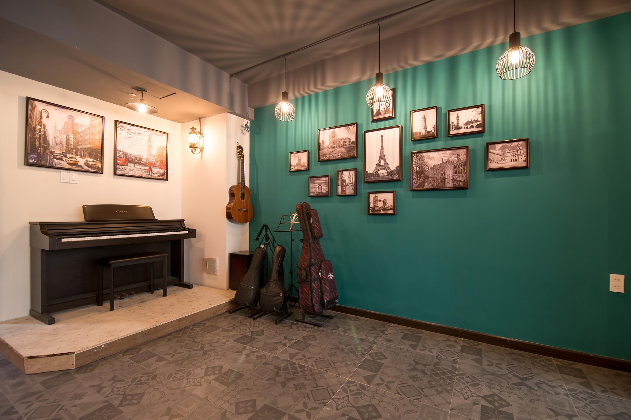RedDoorz near Xo Viet Nghe Tinh Street