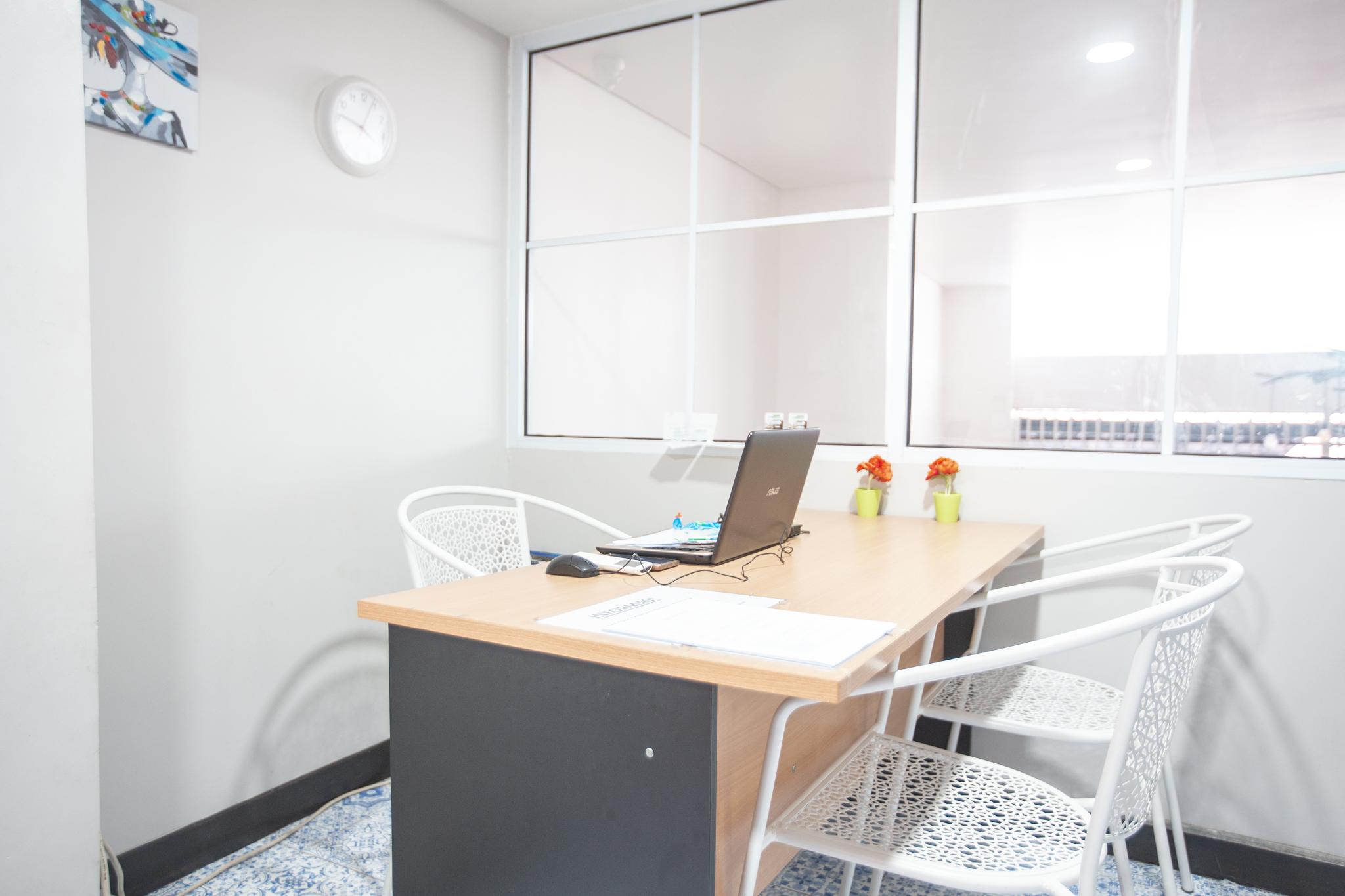 OYO 127 W Residence