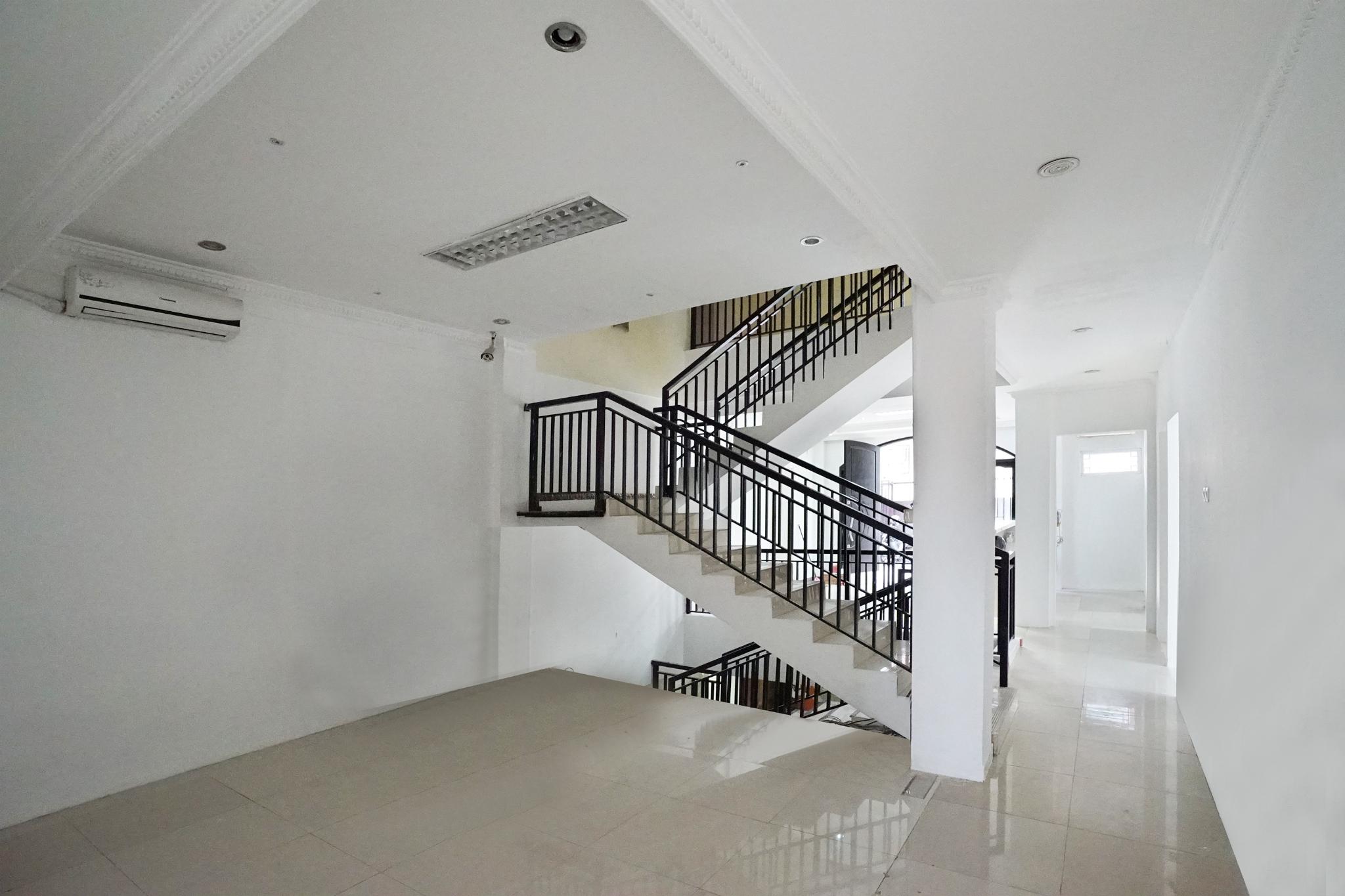 OYO 306 Koen Residence