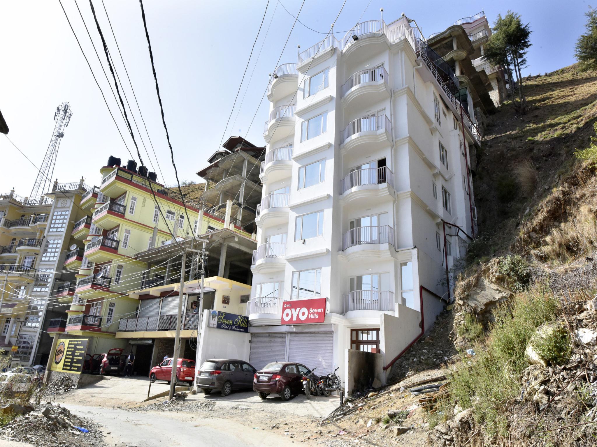 Flagship 8421 Hotel Seven Hills