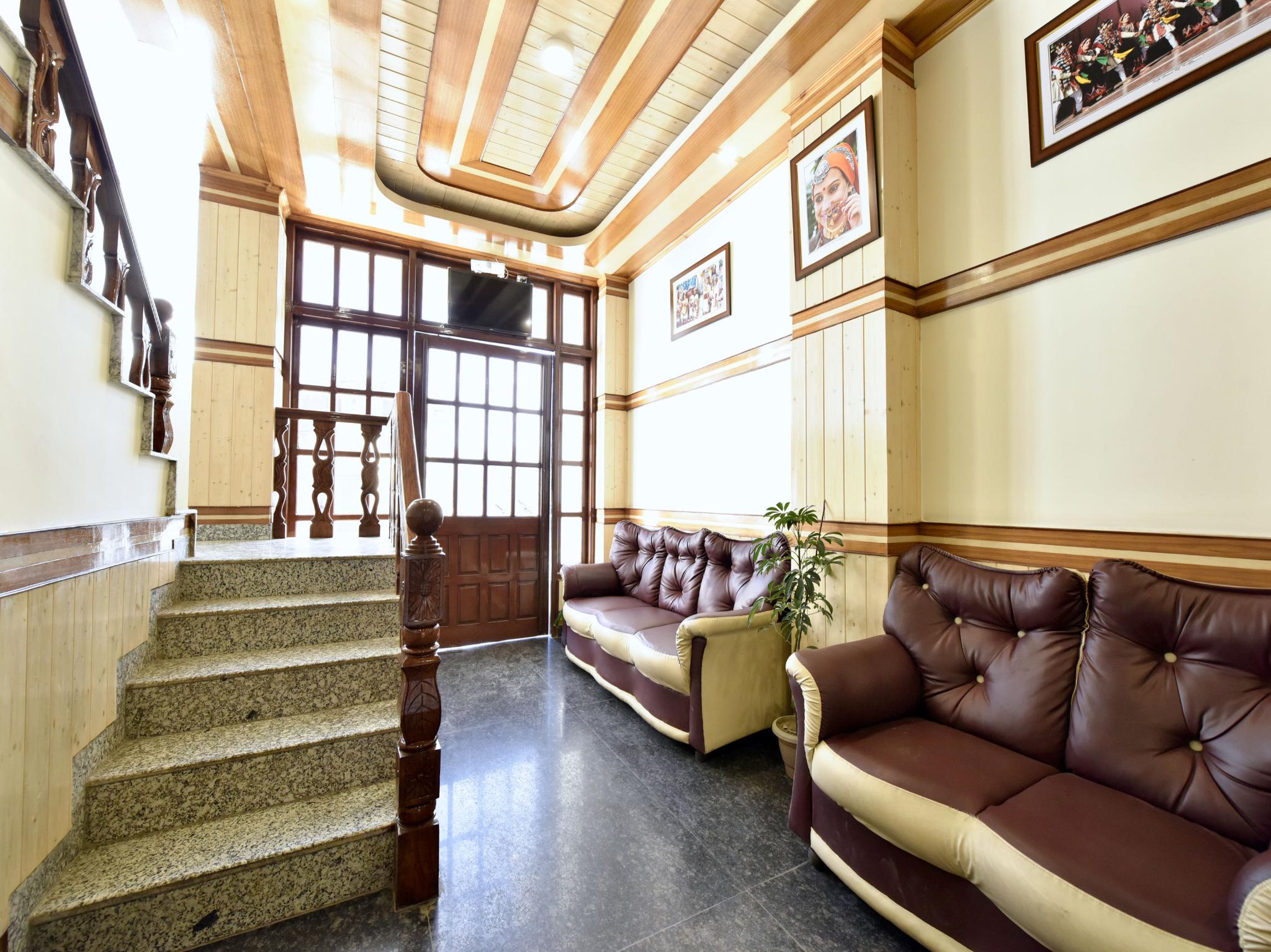 Flagship 8421 Hotel Seven Hills
