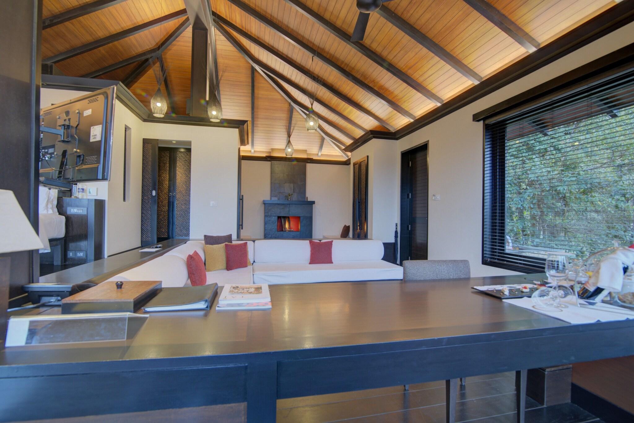 House - De Luxe