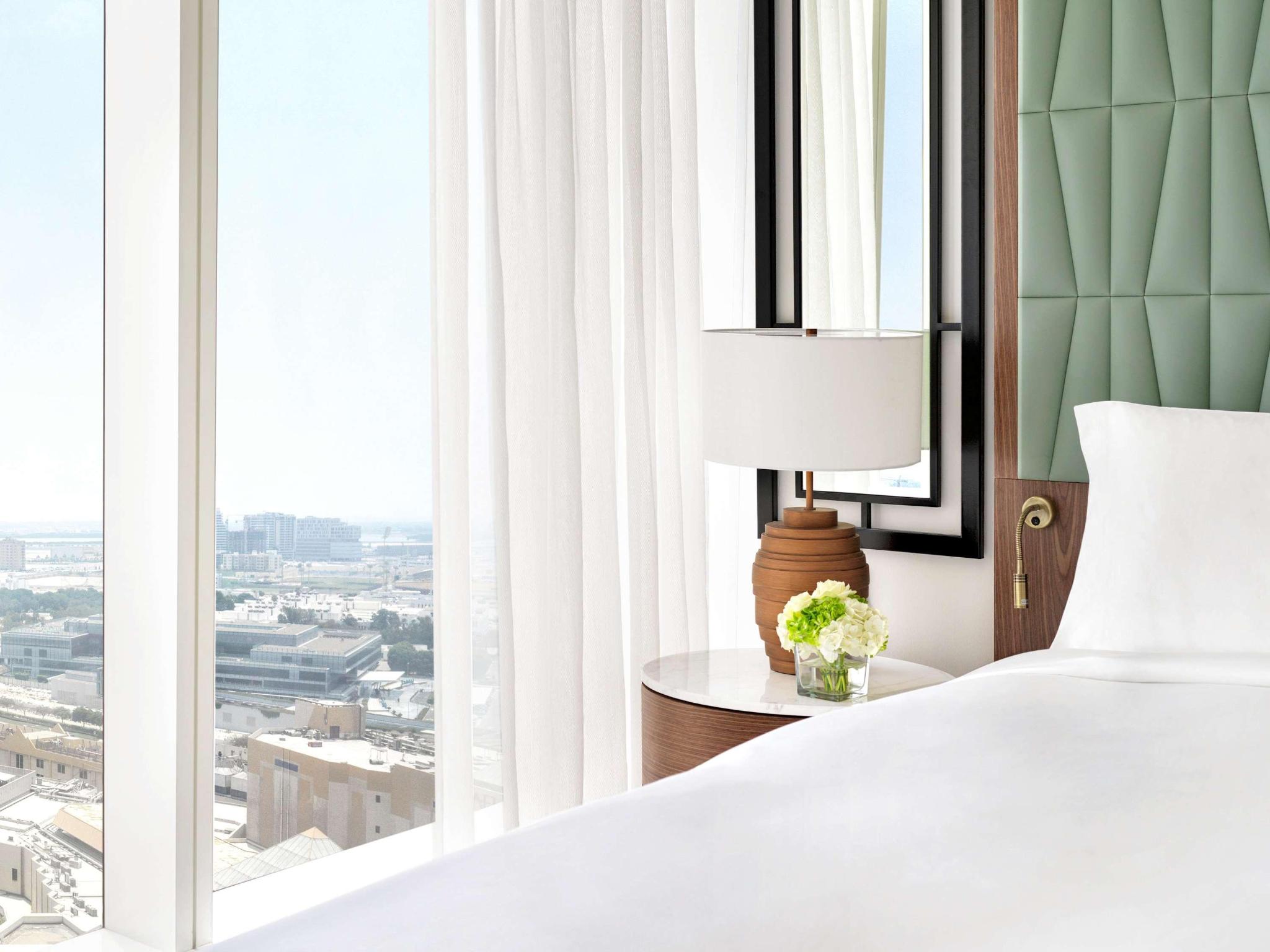 hotel-thumb