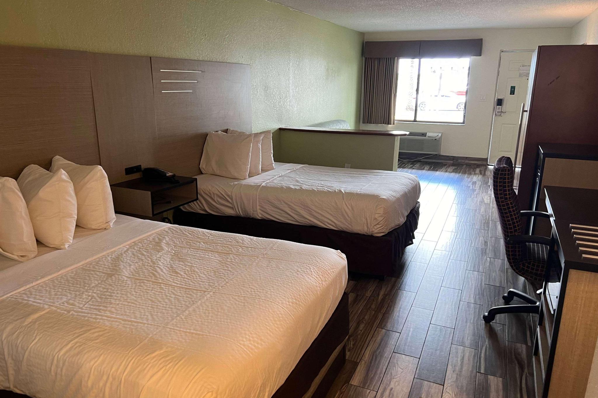 hotel-thumb
