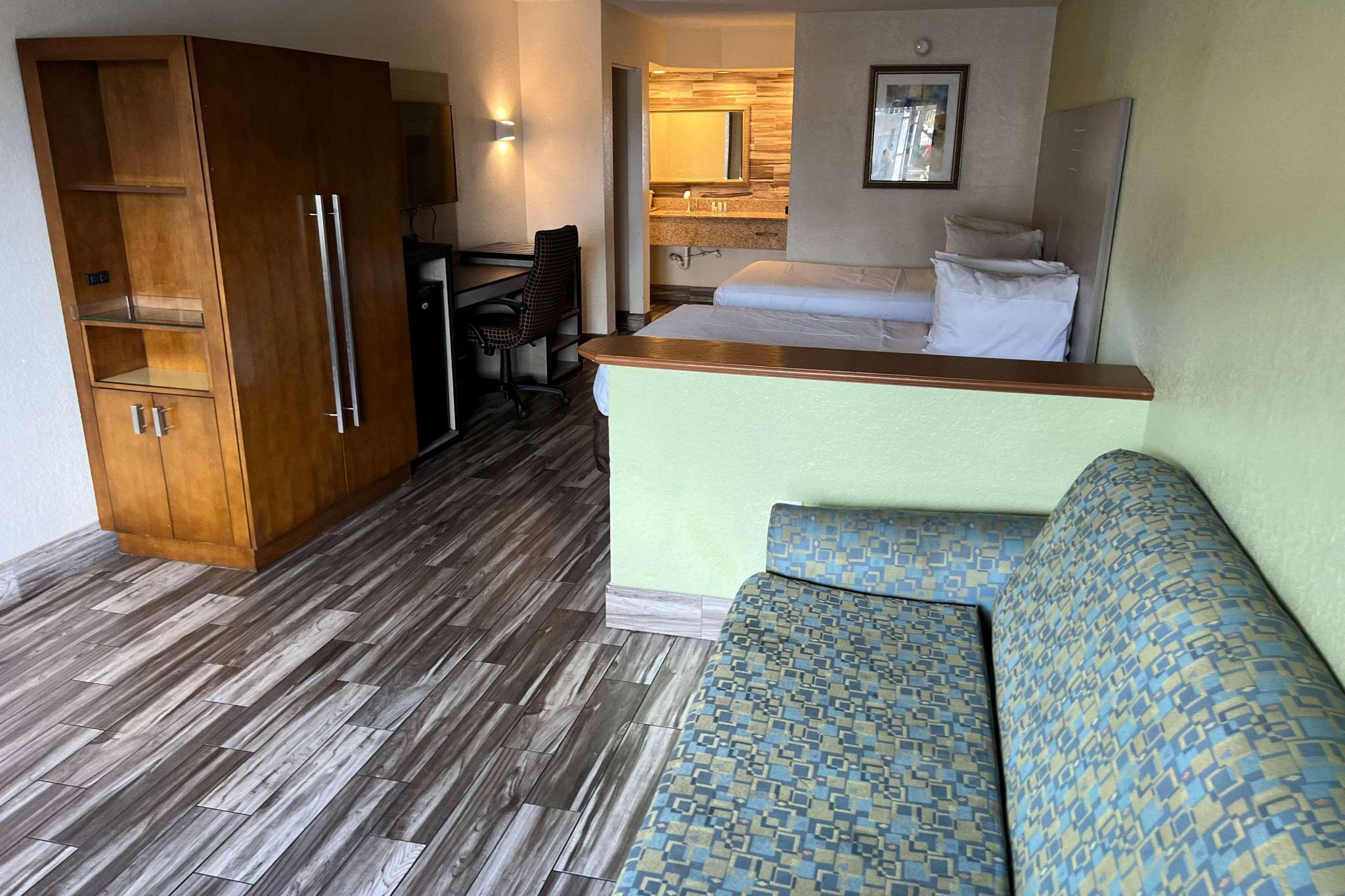 hotel-thumb