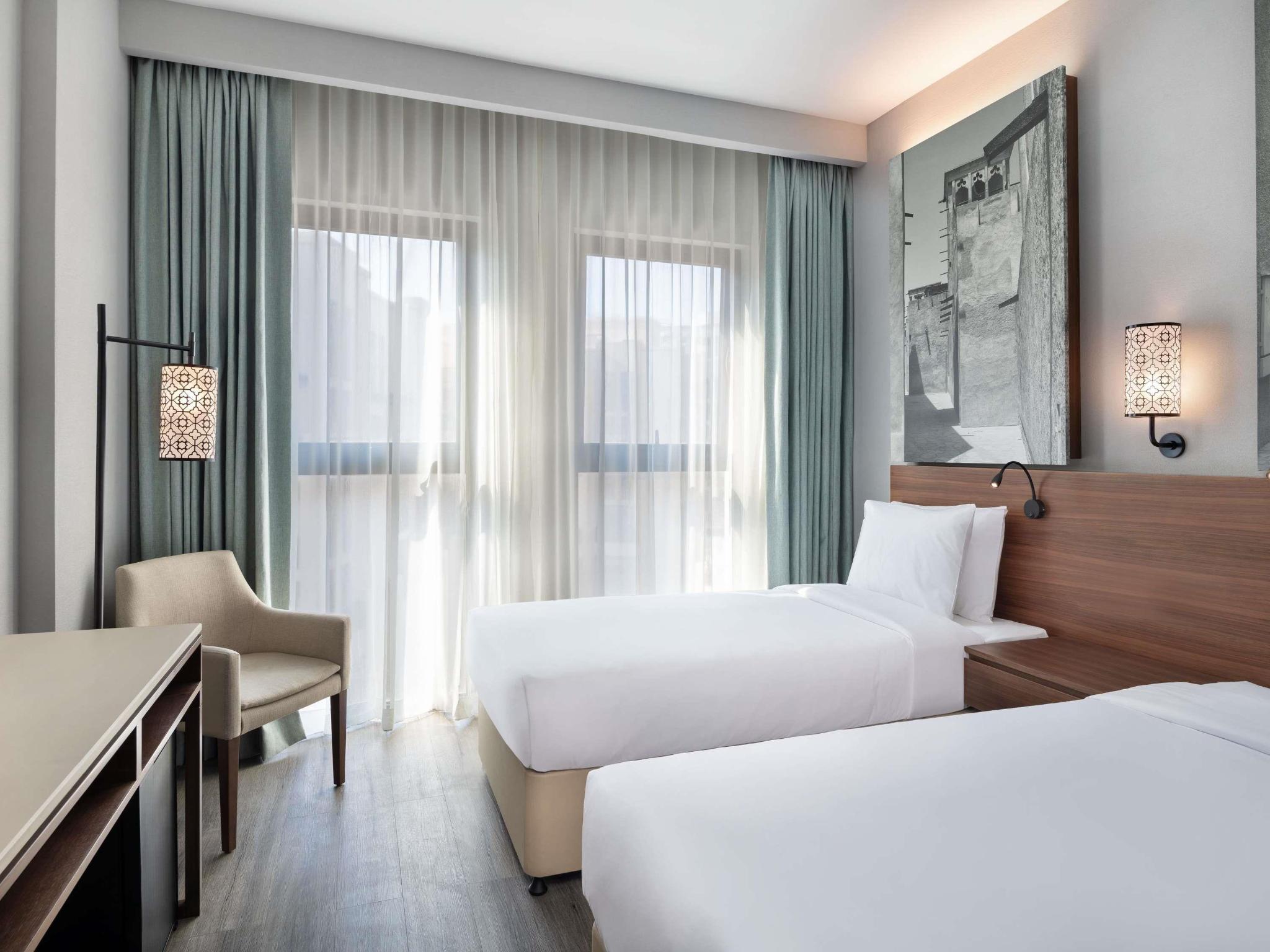 hotel-thumb