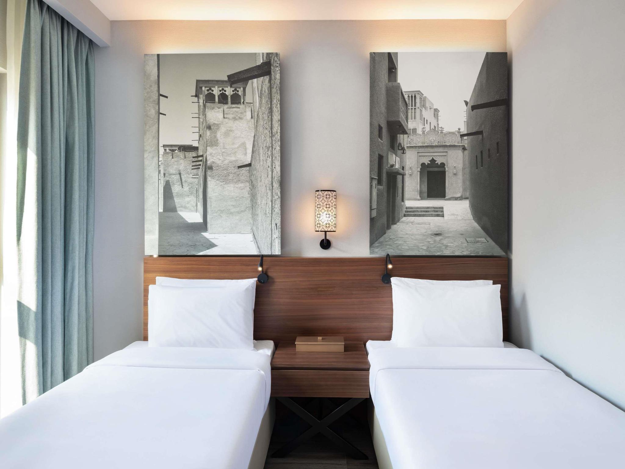 hotel-thumb