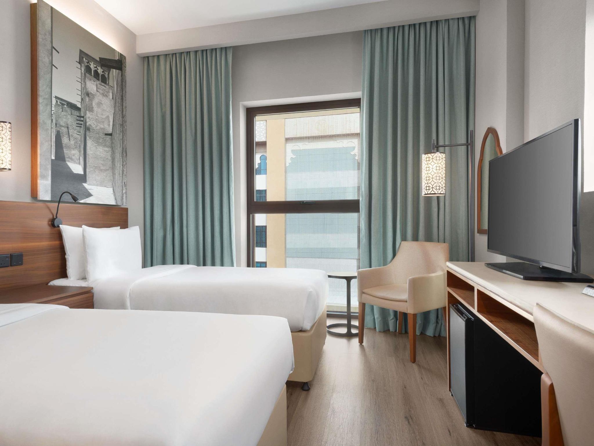 hotel-thumb