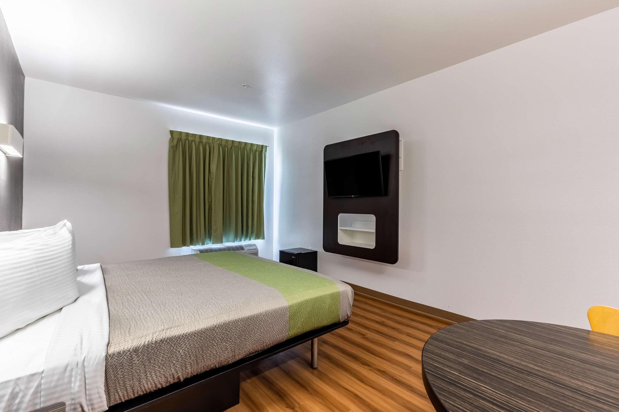 hotel-thumb