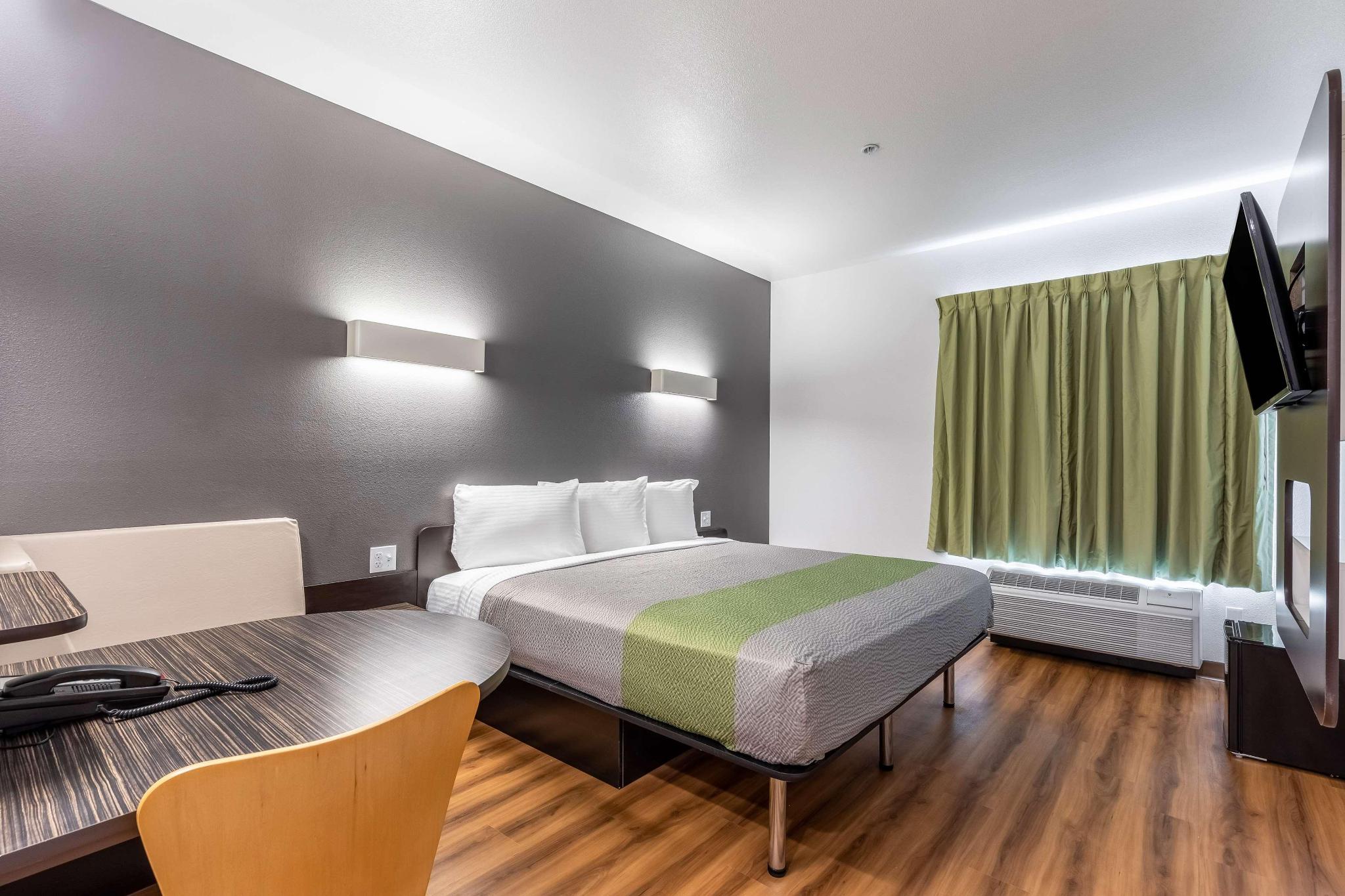 hotel-thumb