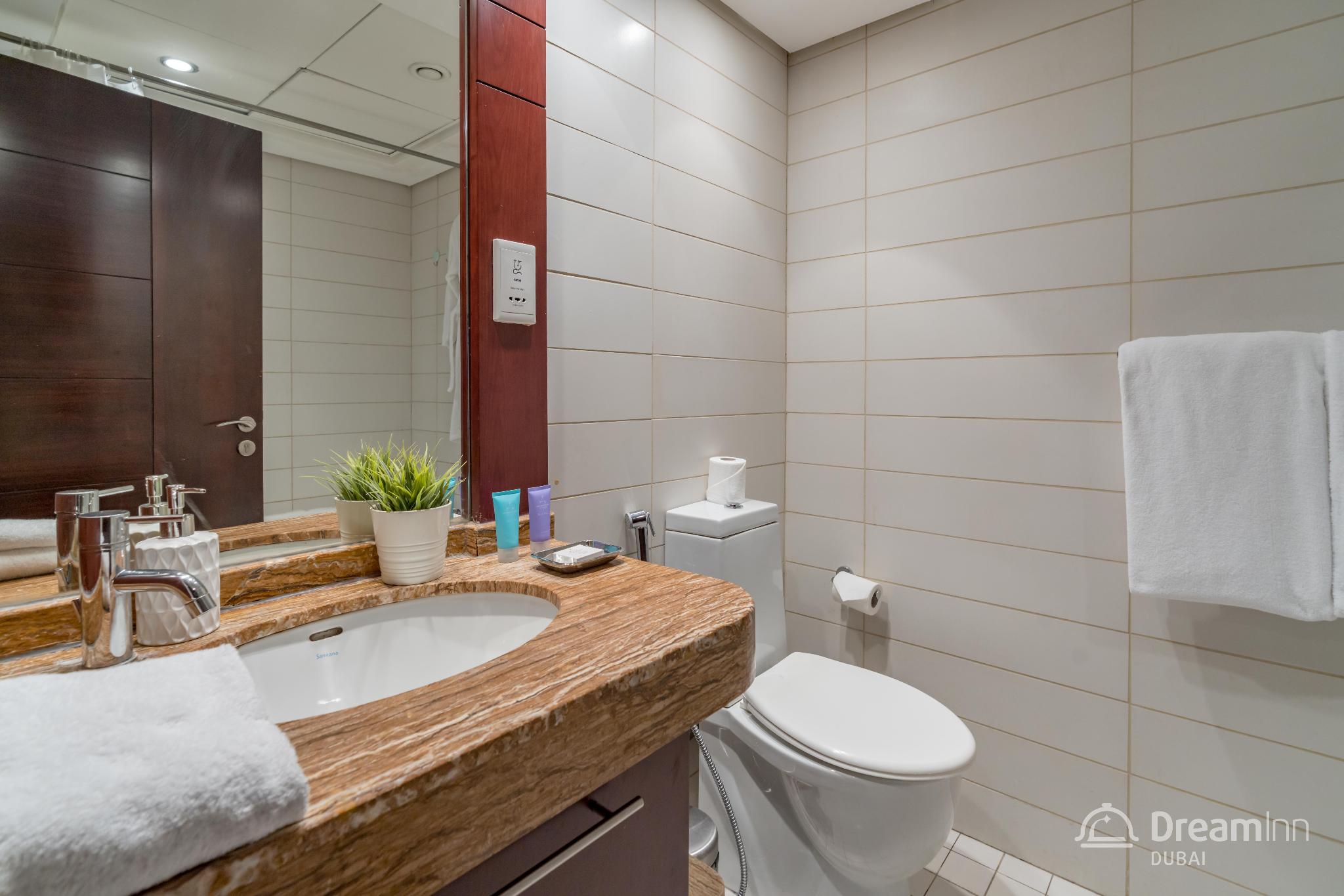 Dream Inn Dubai - Burj Views