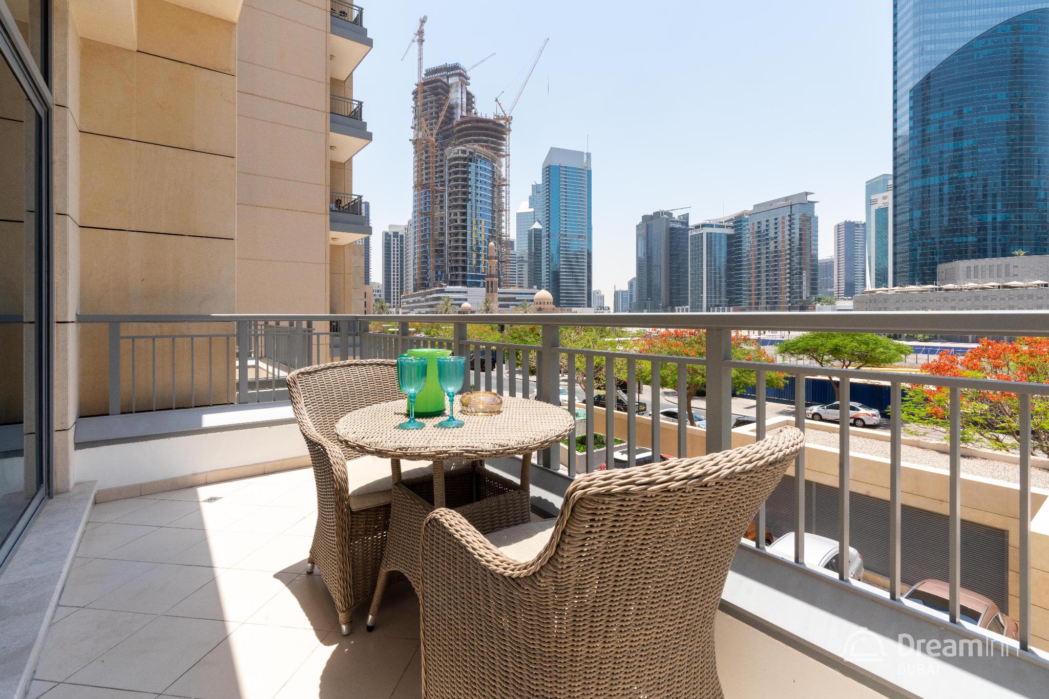 Dream Inn Dubai - Claren Downtown