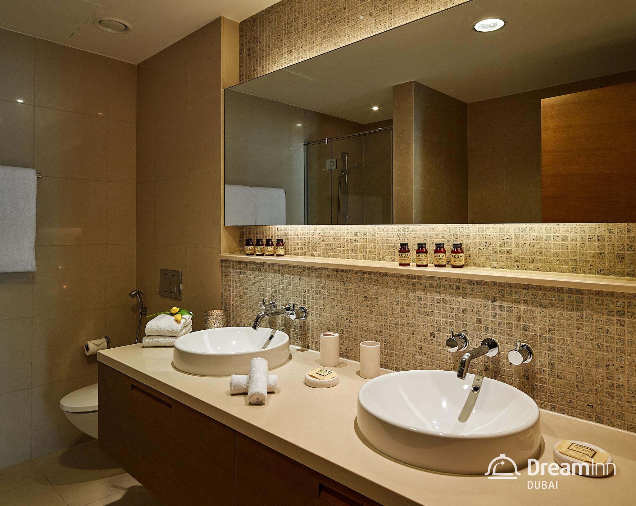 Dream Inn Dubai - Claren Downtown