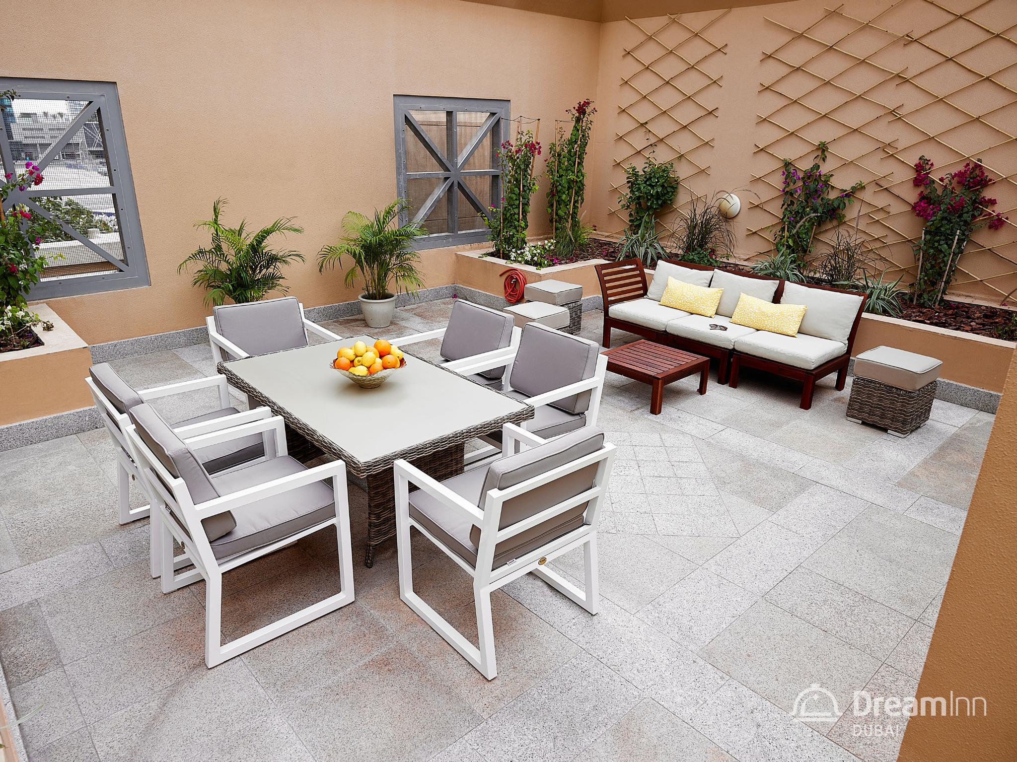 Dream Inn Dubai - Claren Downtown