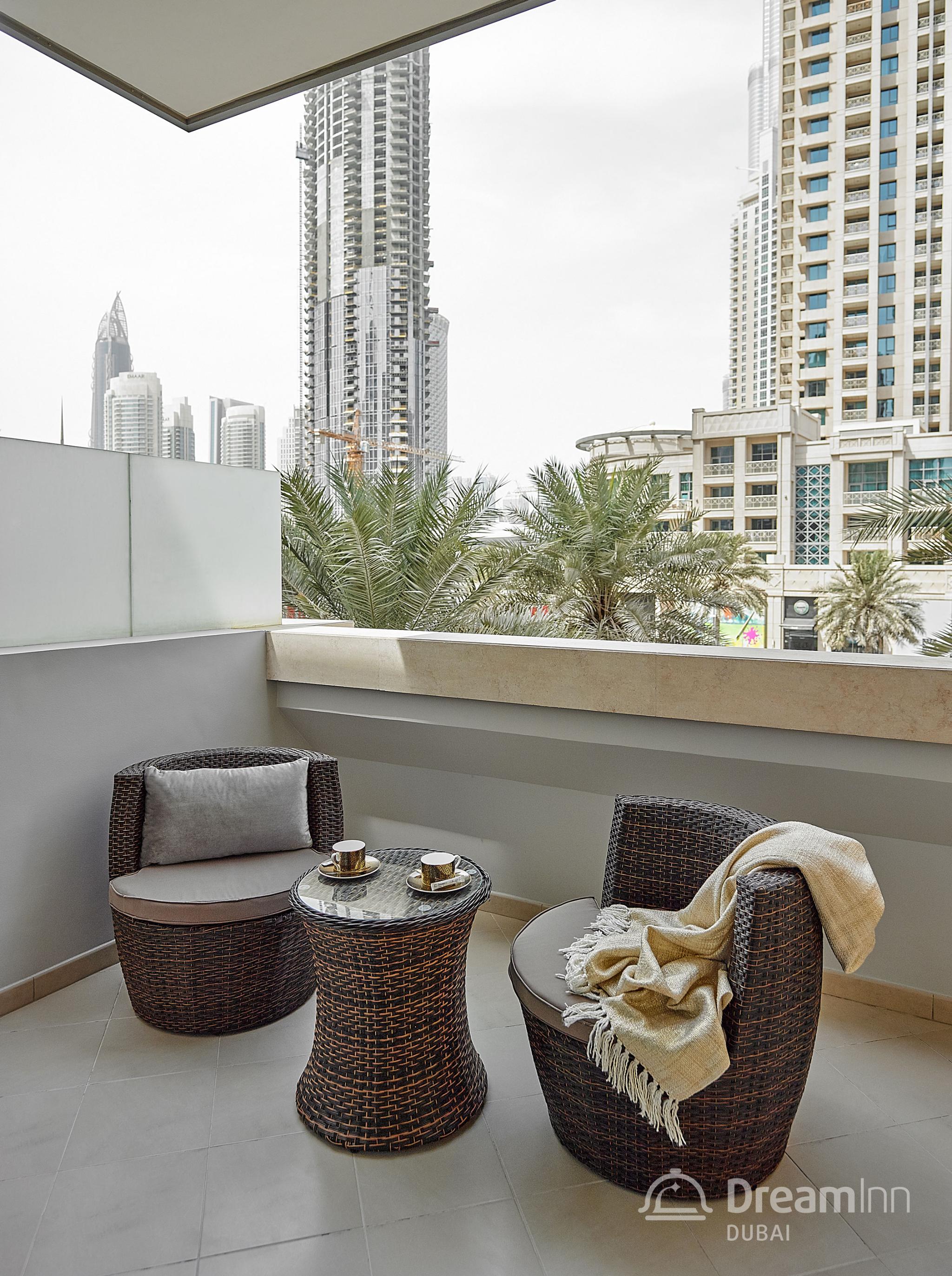 Dream Inn Dubai - Claren Downtown