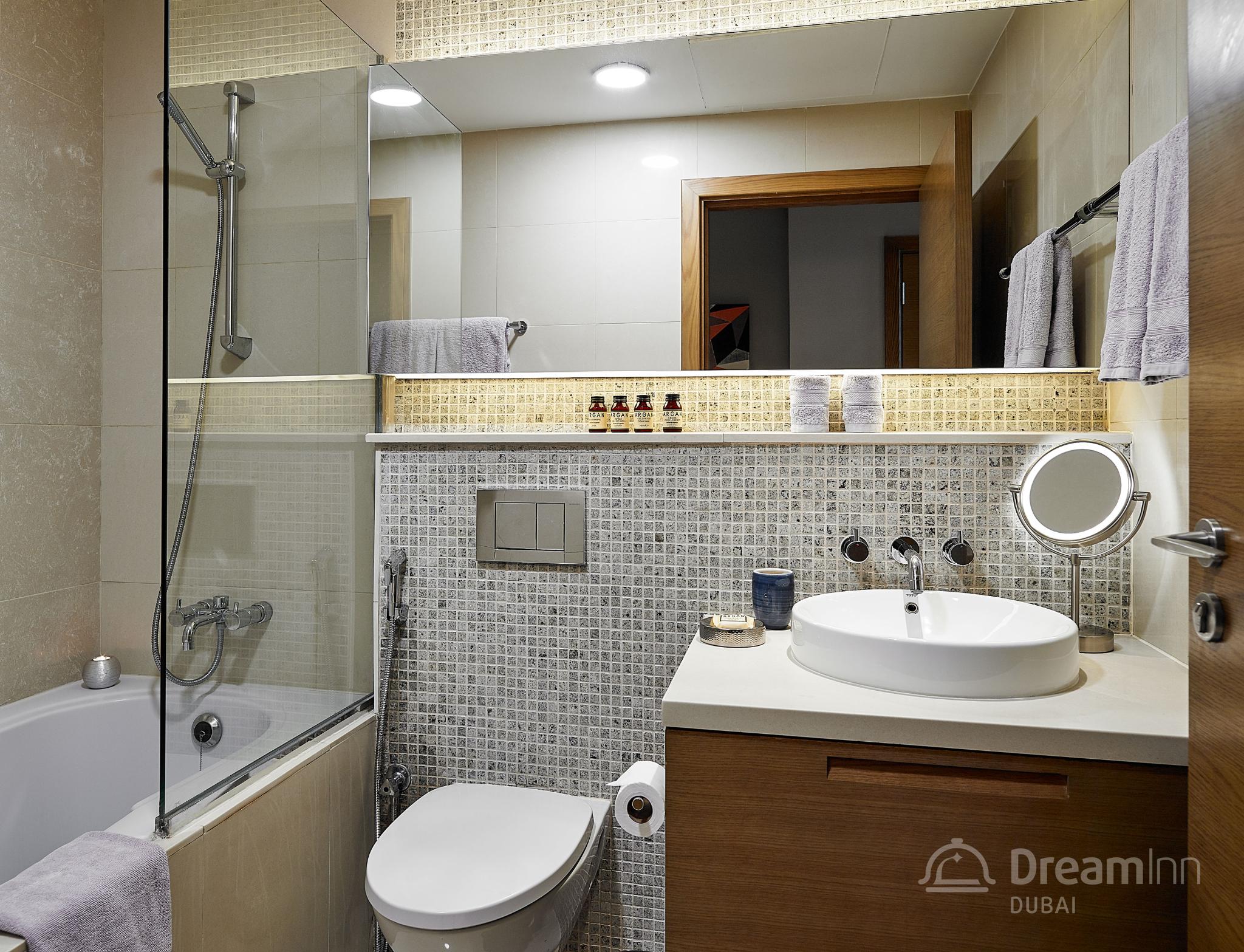 Dream Inn Dubai - Claren Downtown