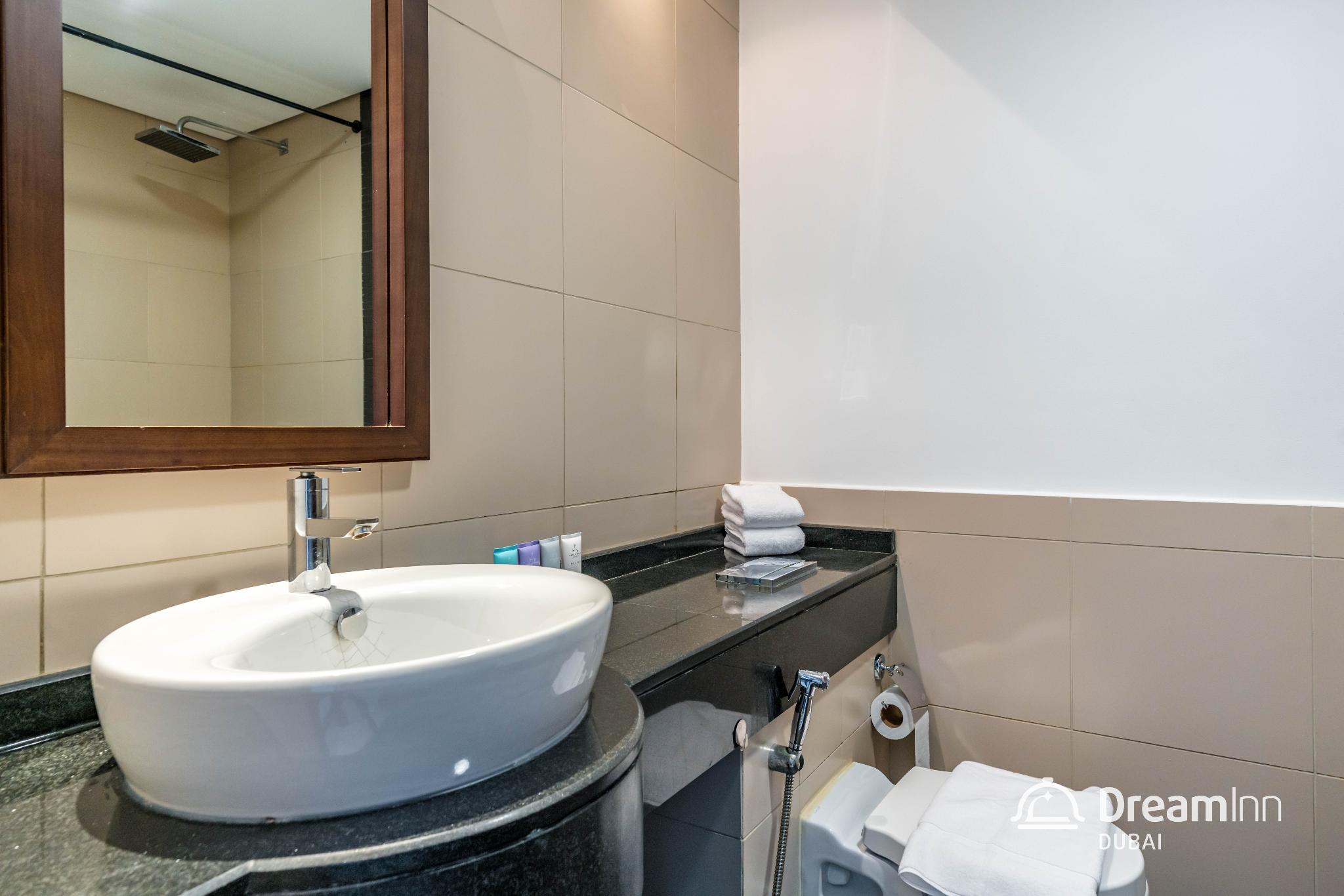 Dream Inn Dubai - West Wharf