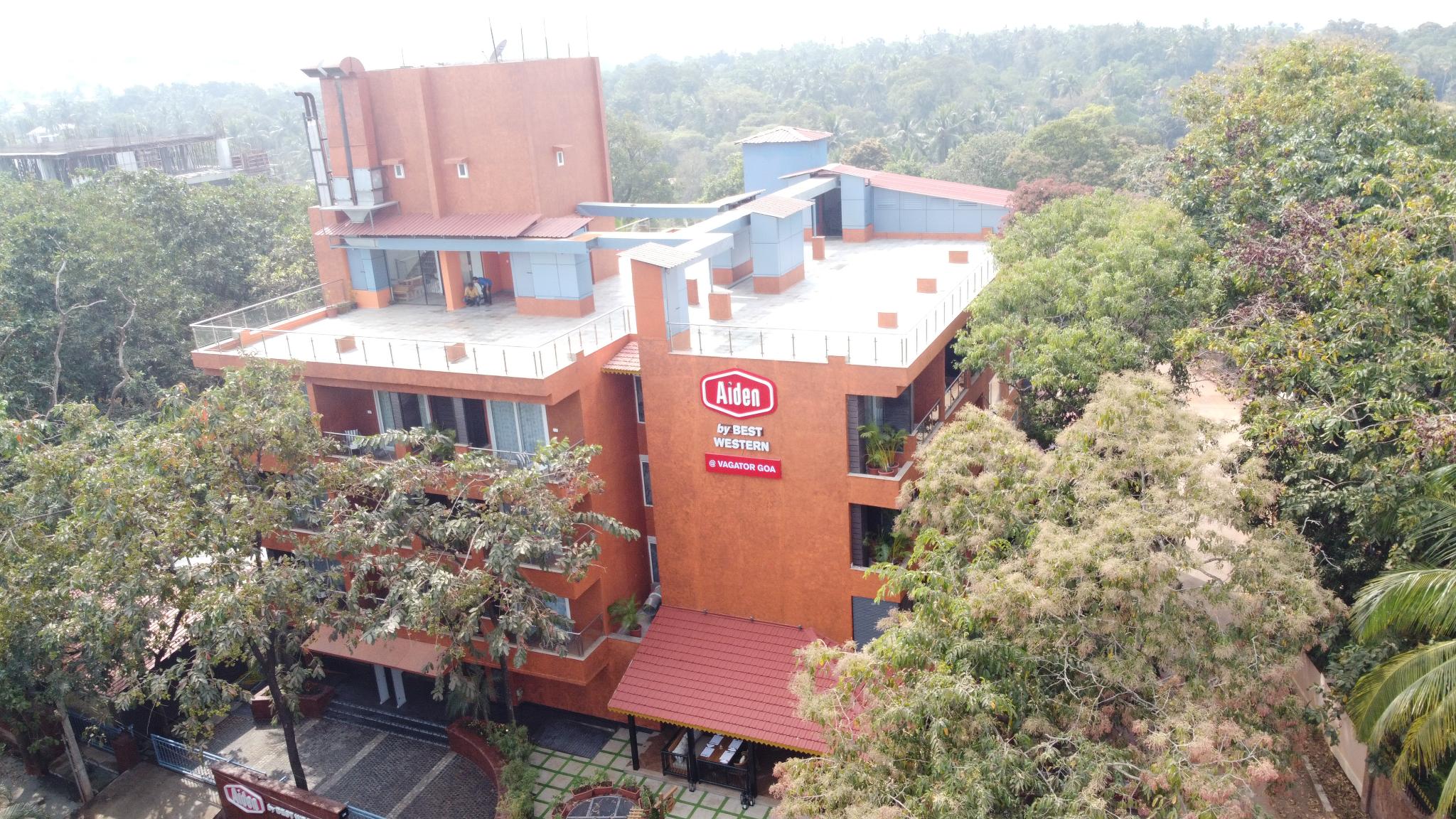 Side Image 2